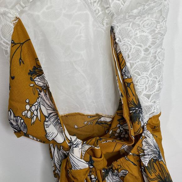 White Floral Lace Mustard Yellow Open Back Romper Women's Size Small S - Picture 6 of 10